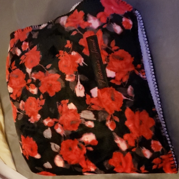 Victoria Secret plush sherpa Large Blanket - Picture 2 of 6